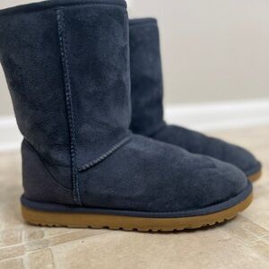 UGG Classic Short II Boot Size 9